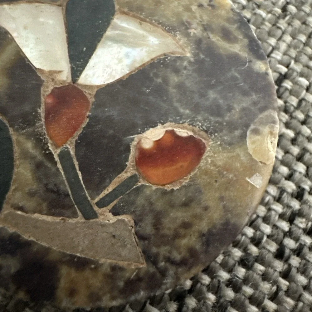 Vintage Soapstone Trinket Box Mother of Pearl Inlay Oval Flowers‎ Amber